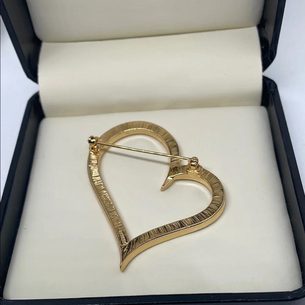 Vintage Jewelry Napier Gold Tone Heart Brooch Sparkling Crystals - Picture 3 of 4